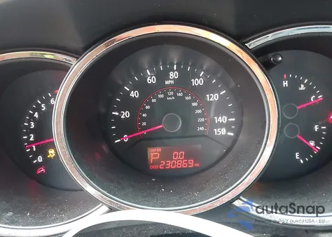 2011 Kia Sorento Lx z USA, uszkodzony, nr VIN 5XYKT3A18BG131344